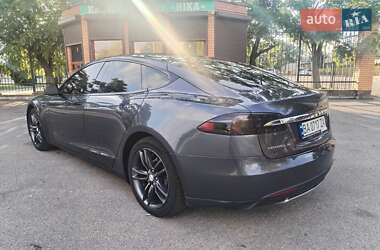 Лифтбек Tesla Model S 2016 в 