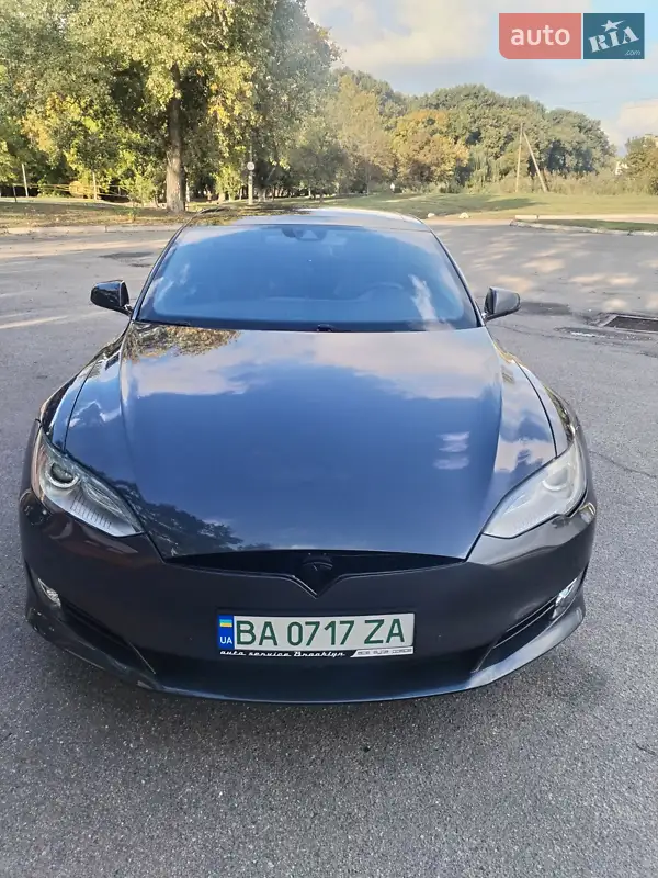 Tesla Model S 2016