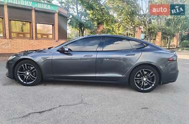 Лифтбек Tesla Model S 2016 в 