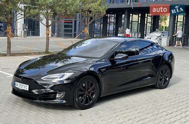 Ліфтбек Tesla Model S 2018 в 