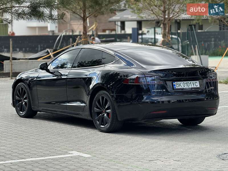 Ліфтбек Tesla Model S 2018 в Рівному