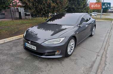 Лифтбек Tesla Model S 2016 в Киеве