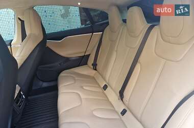 Лифтбек Tesla Model S 2016 в Днепре