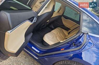 Лифтбек Tesla Model S 2016 в Днепре