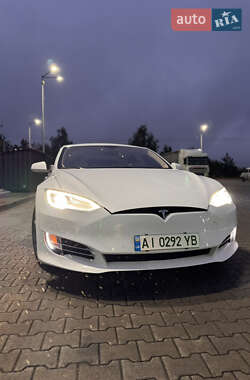 Лифтбек Tesla Model S 2014 в 