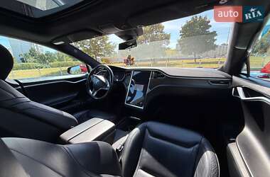 Лифтбек Tesla Model S 2016 в 