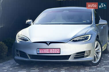 Лифтбек Tesla Model S 2017 в 