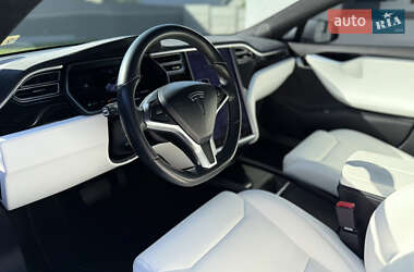 Лифтбек Tesla Model S 2017 в 