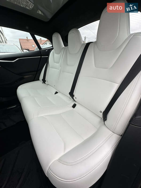 Ліфтбек Tesla Model S 2017 в Івано-Франківську фото 28 Ліфтбек Tesla Model S 2017 в Івано-Франківську