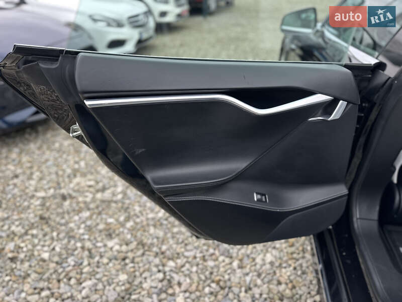 Ліфтбек Tesla Model S 2017 в Івано-Франківську фото 26 Ліфтбек Tesla Model S 2017 в Івано-Франківську