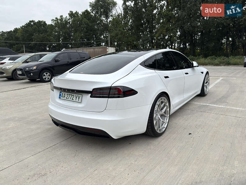 Ліфтбек Tesla Model S 2023 в Києві