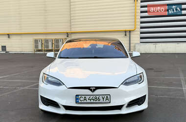 Ліфтбек Tesla Model S 2017 в 