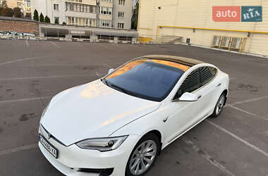 Ліфтбек Tesla Model S 2017 в 