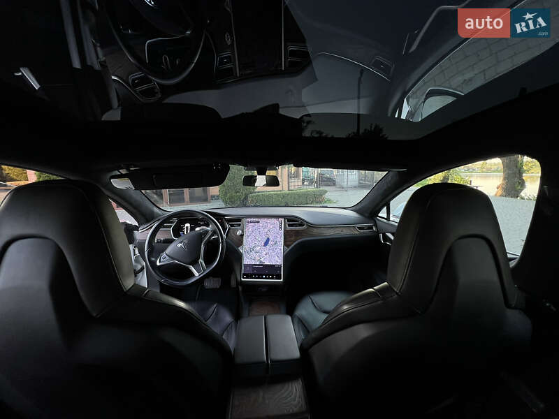 Ліфтбек Tesla Model S 2017 в Черкасах