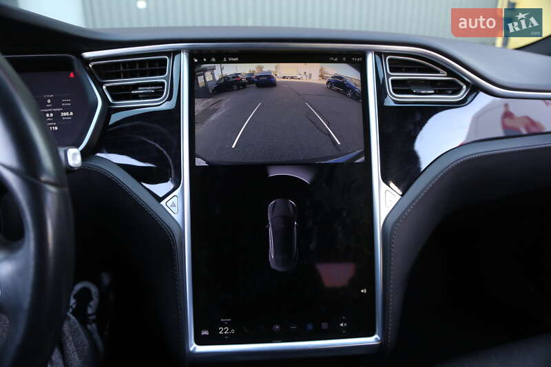 Ліфтбек Tesla Model S 2018 в Києві