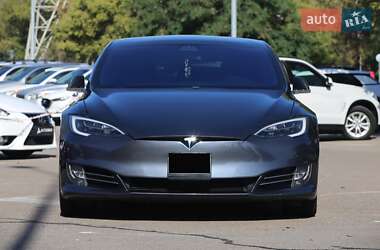 Ліфтбек Tesla Model S 2018 в 