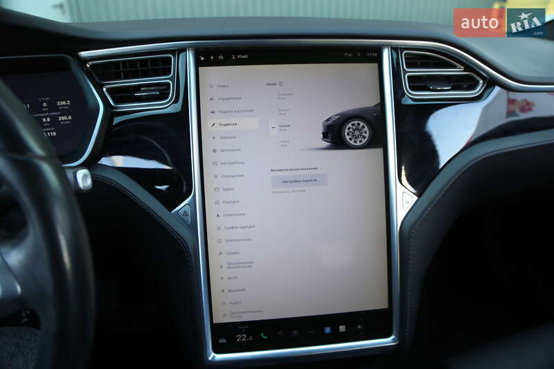Ліфтбек Tesla Model S 2018 в Києві