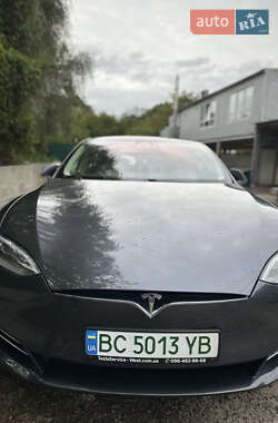 Ліфтбек Tesla Model S 2017 в 