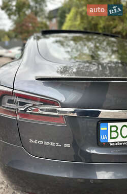 Ліфтбек Tesla Model S 2017 в 