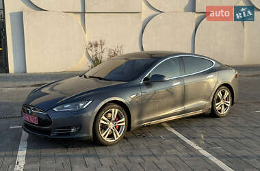 Лифтбек Tesla Model S 2014 в 