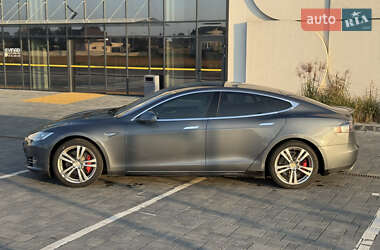 Лифтбек Tesla Model S 2014 в 