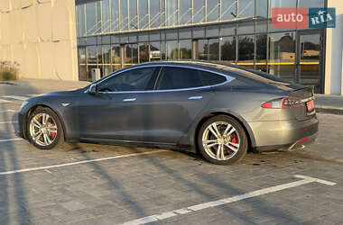 Лифтбек Tesla Model S 2014 в 