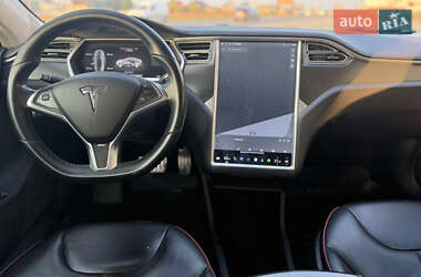 Лифтбек Tesla Model S 2014 в 