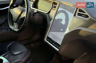 Лифтбек Tesla Model S 2014 в 