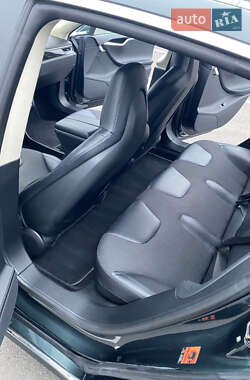 Лифтбек Tesla Model S 2014 в 