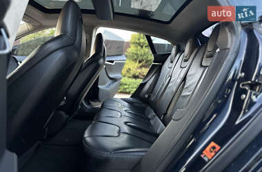 Лифтбек Tesla Model S 2014 в 