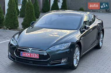 Ліфтбек Tesla Model S 2015 в 