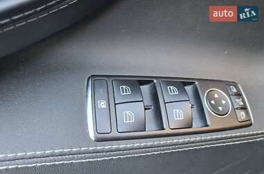Лифтбек Tesla Model S 2015 в 