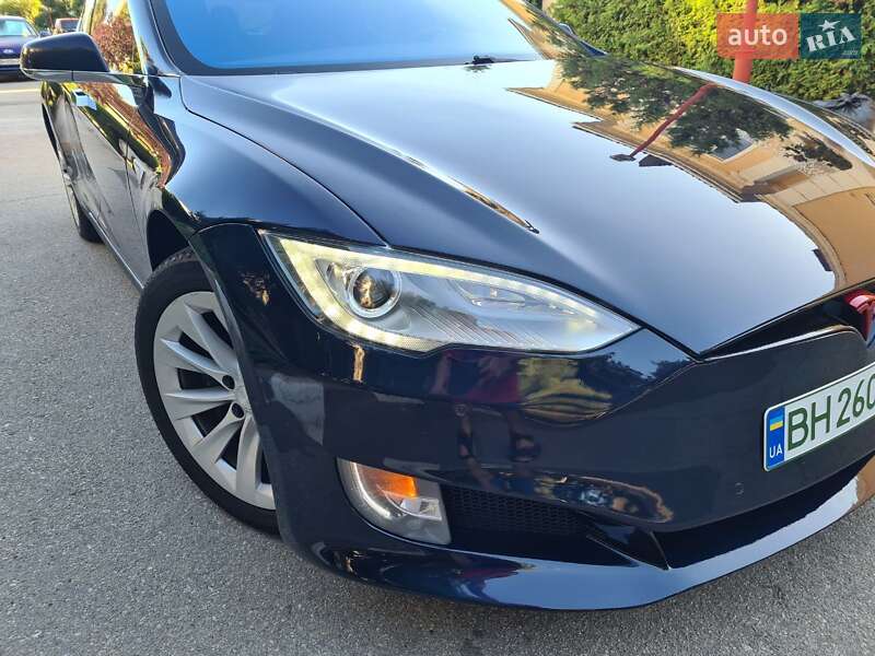 Ліфтбек Tesla Model S 2015 в Одесі