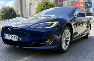 Ліфтбек Tesla Model S 2018 в Івано-Франківську