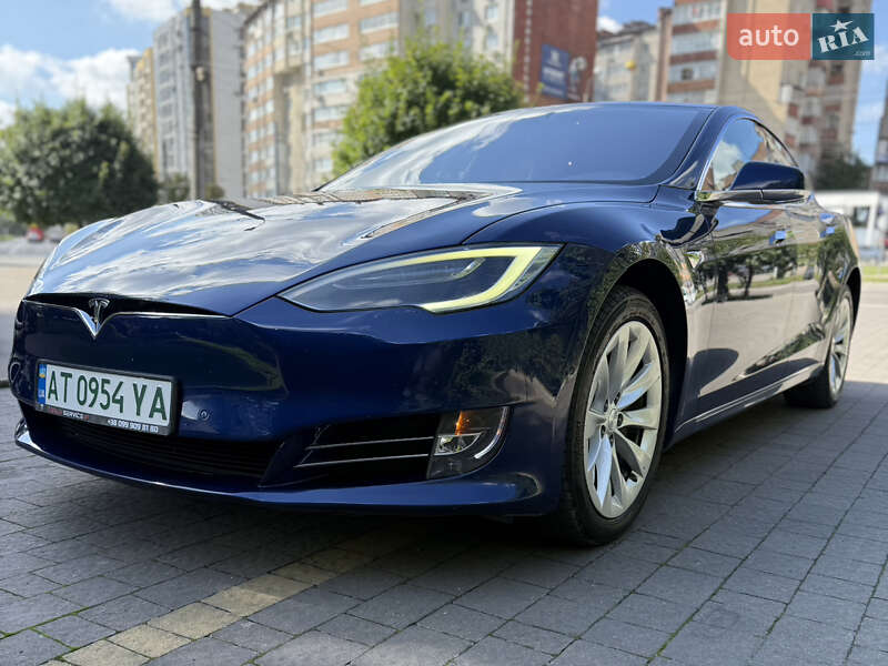 Ліфтбек Tesla Model S 2018 в 