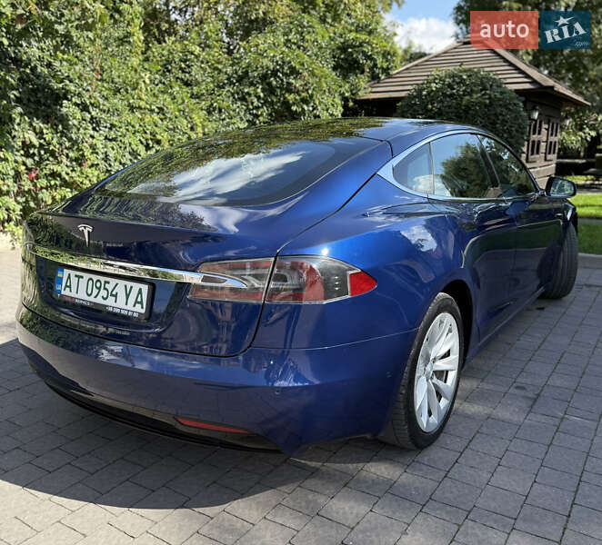 Лифтбек Tesla Model S 2018 в Ивано-Франковске
