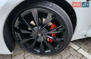 Ліфтбек Tesla Model S 2017 в 