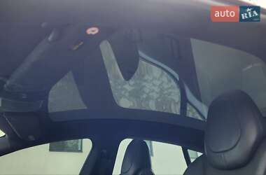 Ліфтбек Tesla Model S 2017 в 