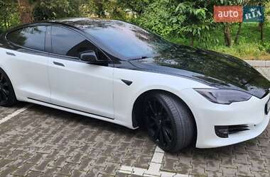Ліфтбек Tesla Model S 2017 в 