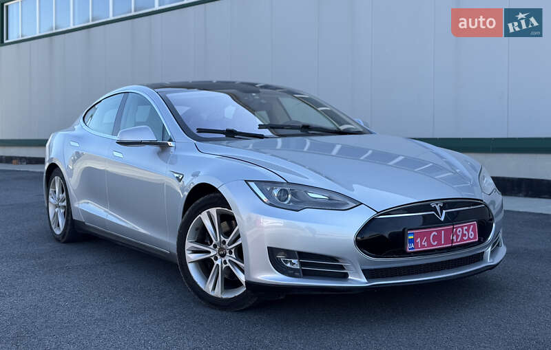 Tesla Model S 2013