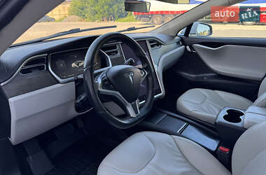 Ліфтбек Tesla Model S 2013 в  фото 11 Ліфтбек Tesla Model S 2013 в