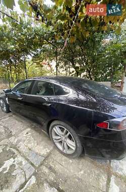 Лифтбек Tesla Model S 2016 в 