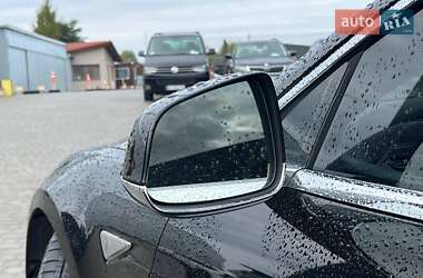 Ліфтбек Tesla Model S 2015 в 