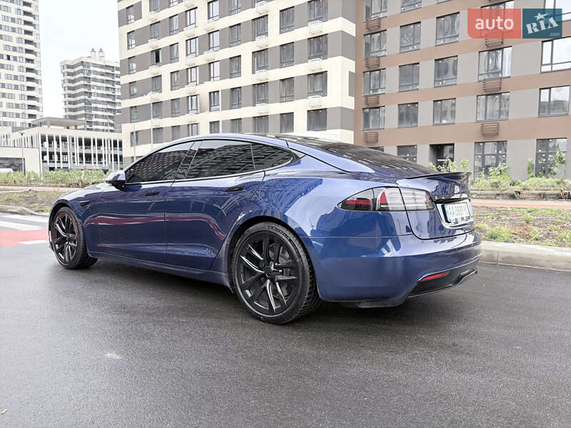 Лифтбек Tesla Model S 2022 в Киеве