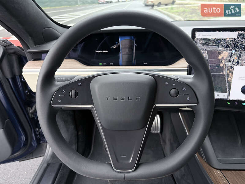 Лифтбек Tesla Model S 2022 в Киеве