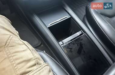 Ліфтбек Tesla Model S 2015 в 