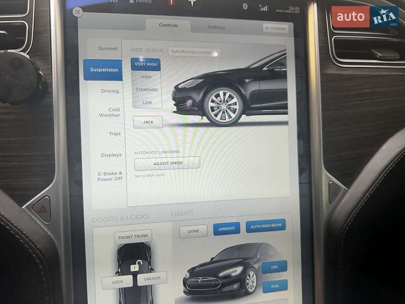 Лифтбек Tesla Model S 2015 в Киеве