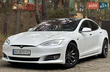 Ліфтбек Tesla Model S 2019 в Києві