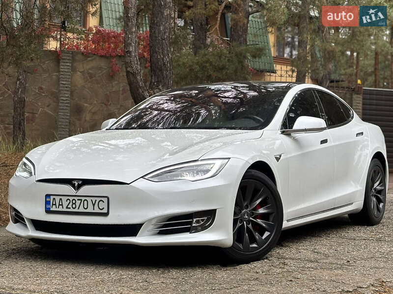 Ліфтбек Tesla Model S 2019 в 