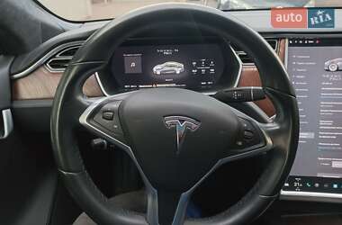Ліфтбек Tesla Model S 2018 в 